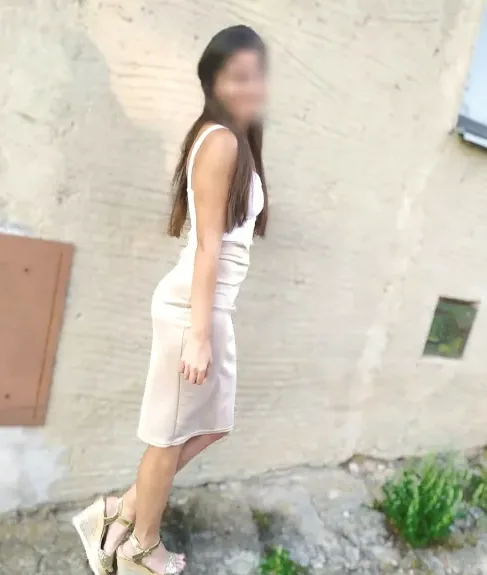 Alena, 32