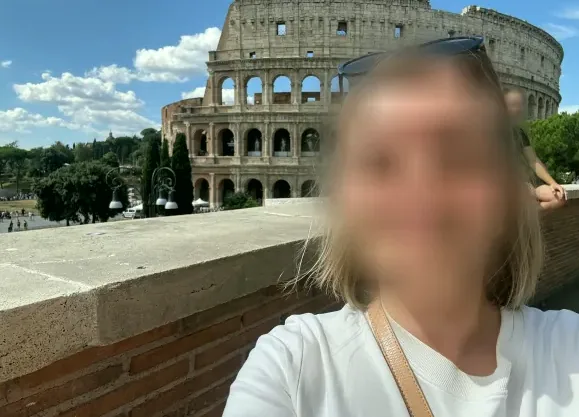 Büsra, 38