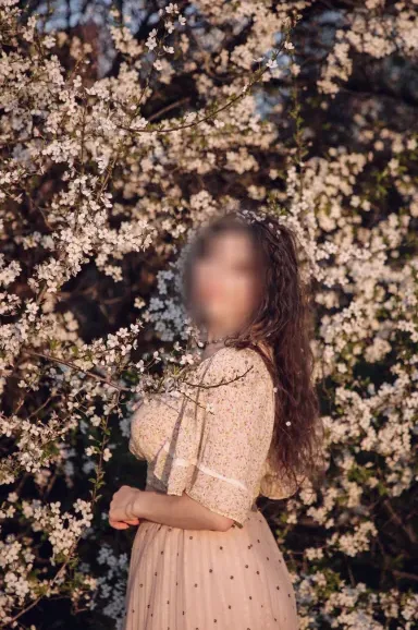 Diana, 35