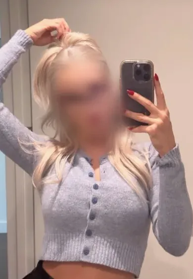Leonie, 25