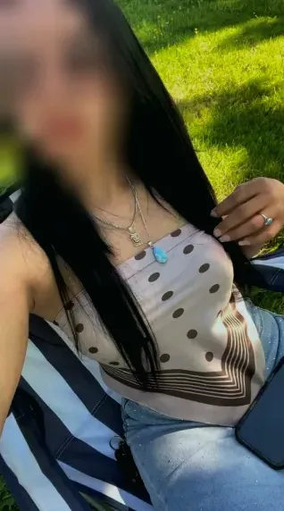 Leyla, 25