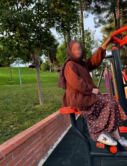 Merve, 29