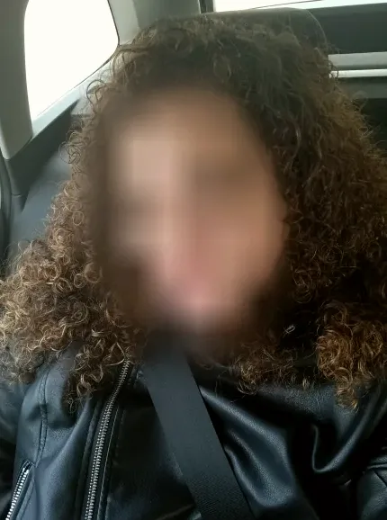 Neele, 35