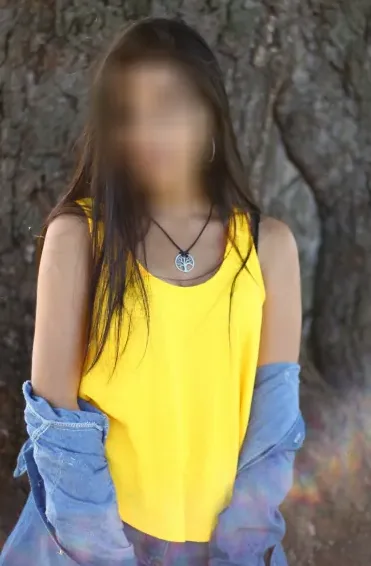 Nora, 32