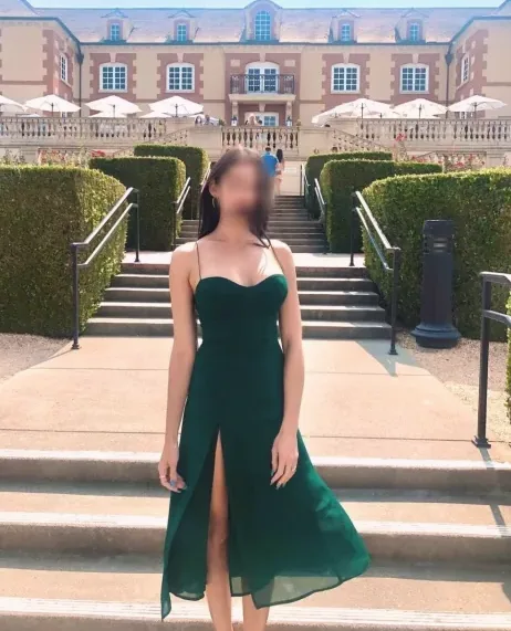 Sabrina, 32