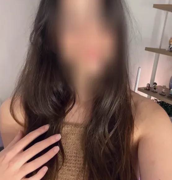 Sarah, 31