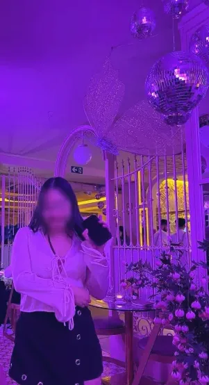 Sophie, 31