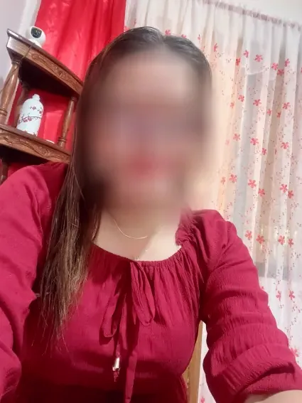 Vivien, 38